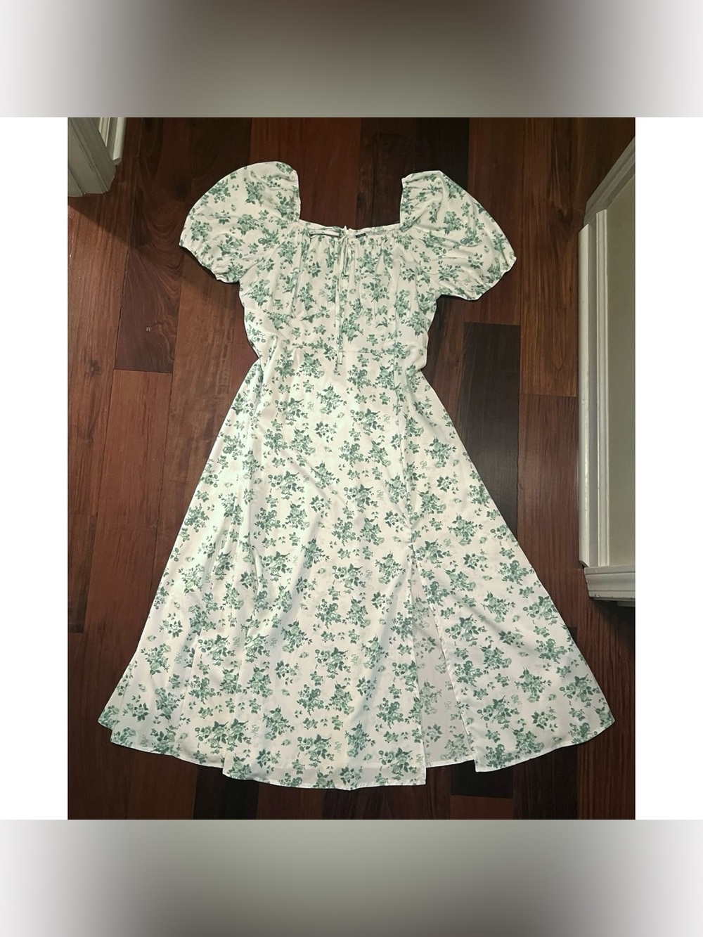 SHEIN White & Green Floral Print Midi Dress with Puff Sleeves and Slit